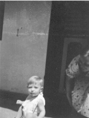 mei 36  tante Ans maakte de foto terwijl ik op de pot zat